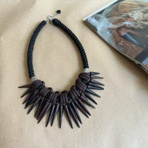 Ogrlica Spikes
